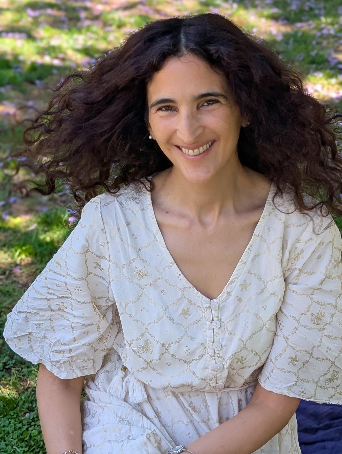 המוזיקאית ענבל בן משה בסינגל בכורה מהאלבום "לאור עולם"